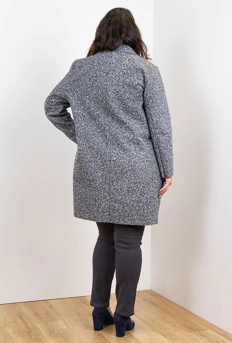 Buttoned coat