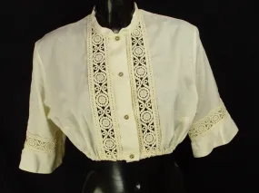 Gr.46 Dirndlbluse  mit Stehkragen  Bluse für Dirndl Trachtenbluse B2507