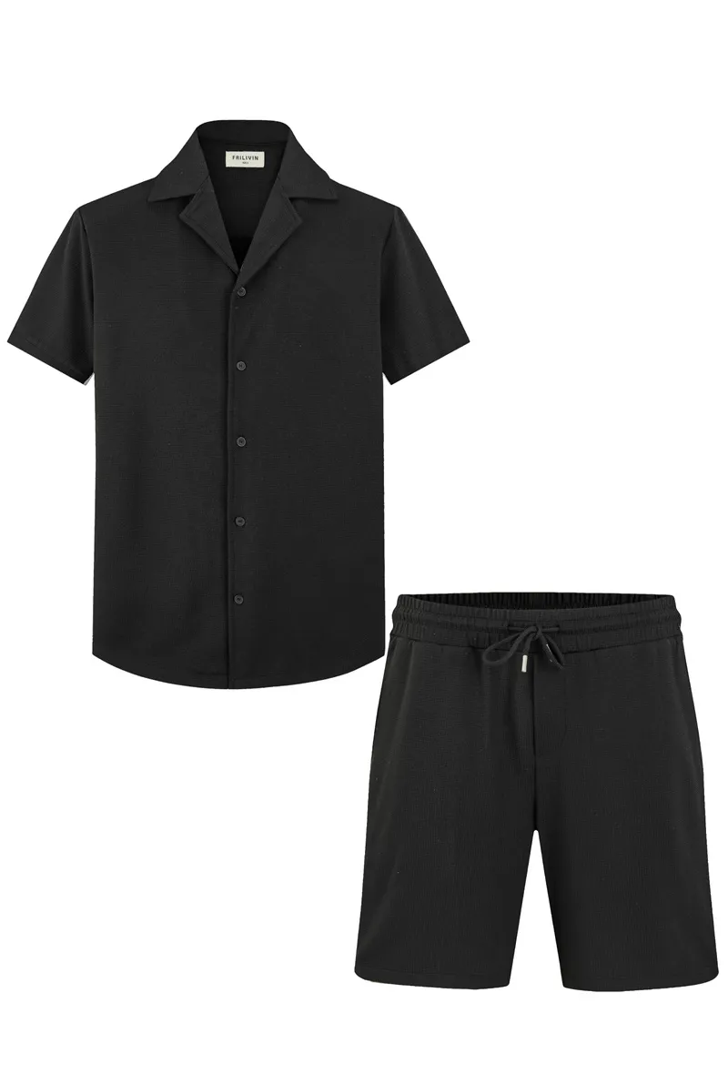 Klassisches Set aus Shorts und Hemd